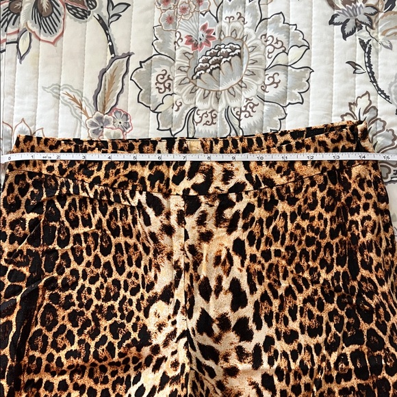 Leopard Print Wide-Leg Pants - Picture 4 of 5